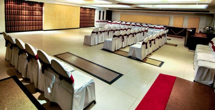 Hotel Klg International Zirakpur Esterno foto
