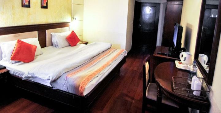 Hotel Klg International Zirakpur Esterno foto
