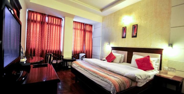 Hotel Klg International Zirakpur Esterno foto