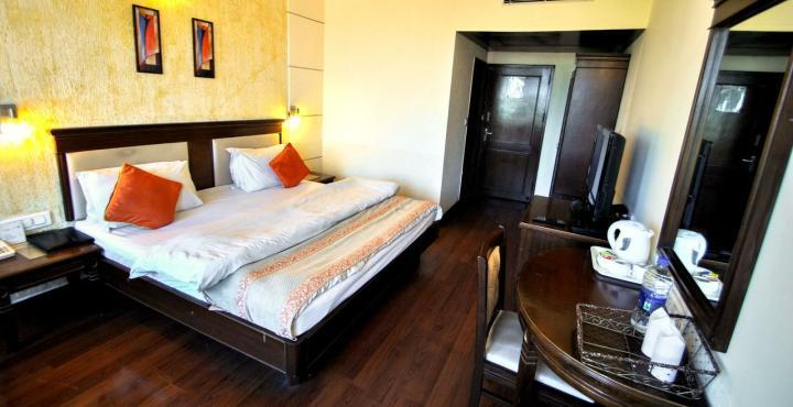 Hotel Klg International Zirakpur Esterno foto
