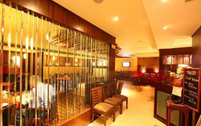 Hotel Klg International Zirakpur Esterno foto