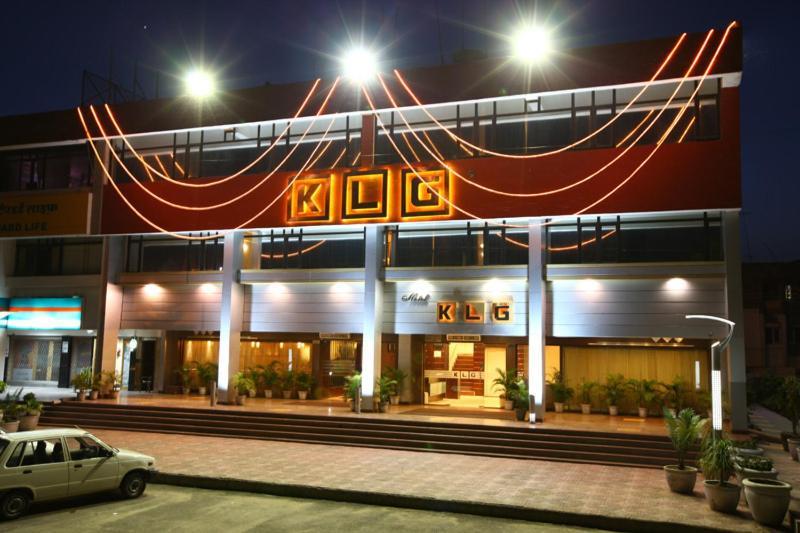 Hotel Klg International Zirakpur Esterno foto