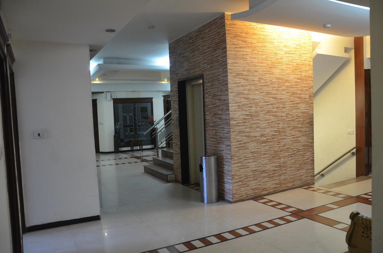 Hotel Klg International Zirakpur Esterno foto